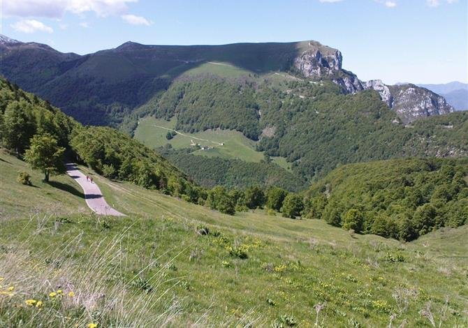 Lago di Garda - sever, Monte Baldo a Tremalzo