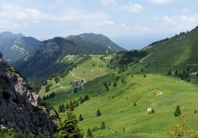 Lago di Garda - sever, Monte Baldo a Tremalzo