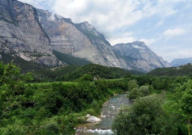Lago di Garda - sever, Monte Baldo a Tremalzo