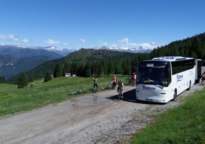 Lago di Garda - sever, Monte Baldo a Tremalzo