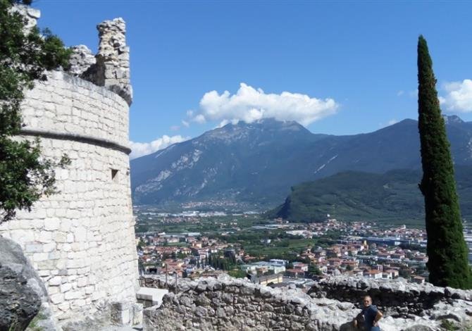 Lago di Garda - sever, Monte Baldo a Tremalzo