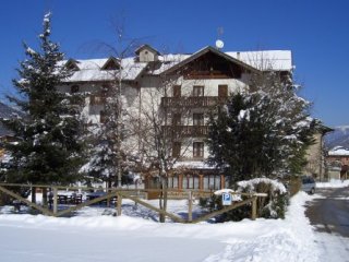 Hotel Alle Rose - Cavedago Hotel Alle Rose - Cavedago