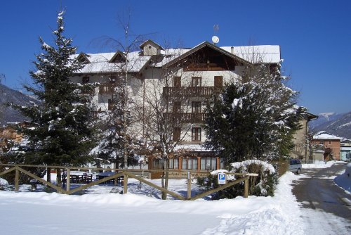 Hotel Alle Rose - Cavedago