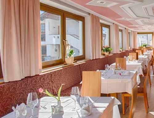 Hotel Pütia - Antermoia / San Martino in Badia