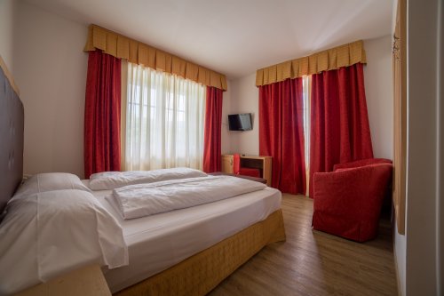 Hotel Alpen Eghel S - Folgaria