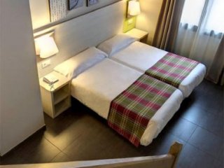 Hotel Cristina (P) Hotel Cristina (P)