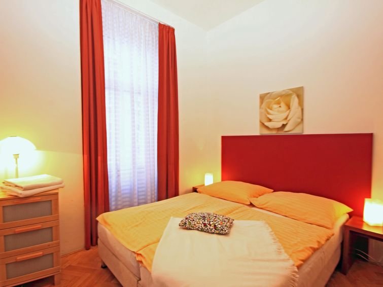 Theatre - Rekreační dům - Česká republika, Praha/1