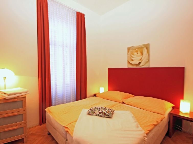 Theatre - Rekreační dům - Česká republika, Praha/1