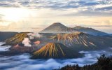Pohoda na Jávě - vulkán Bromo, proslulé chrámy UNESCO a moře