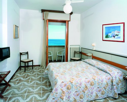 Hotel Majestic-Pesaro