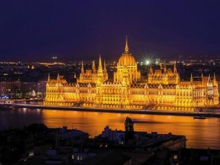 Zimní kouzlo Budapešti Zimní kouzlo Budapešti