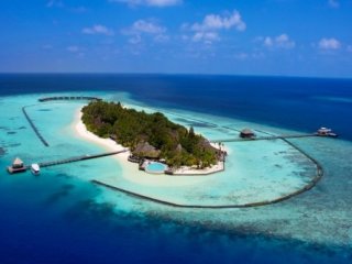 KOMANDOO ISLAND RESORT  AND SPA 4