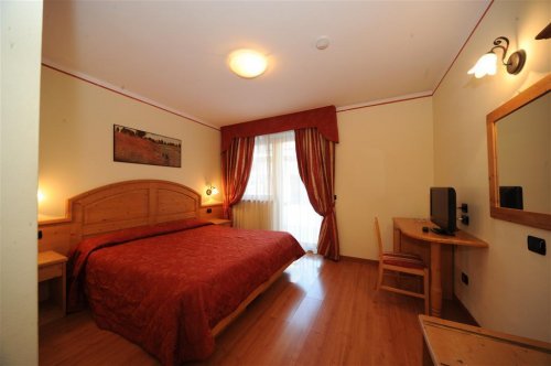 Hotel Canada - Pinzolo