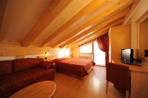 Hotel Canada - Pinzolo