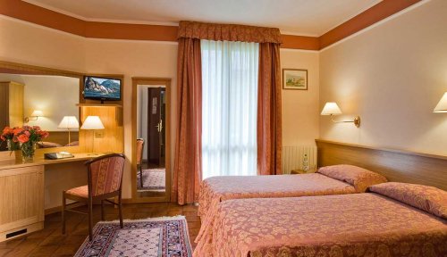 Hotel Astra - Tignale