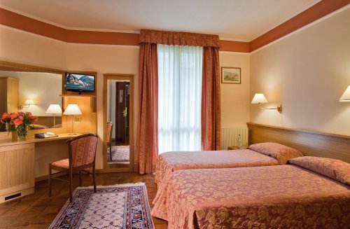 Hotel Astra - Tignale