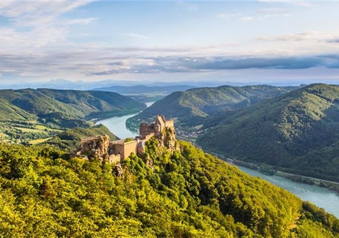 Údolí Wachau z Kremsu do Melku