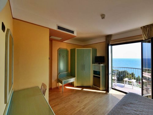 Hotel Mondial - Moneglia