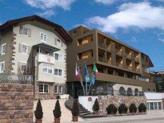 Hotel Bellavista - Cavalese Hotel Bellavista - Cavalese