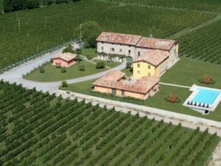 Agritur Cascina Le Preseglie - Desenzano del Garda Agritur Cascina Le Preseglie - Desenzano del Garda