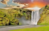 Island s lehkou turistikou