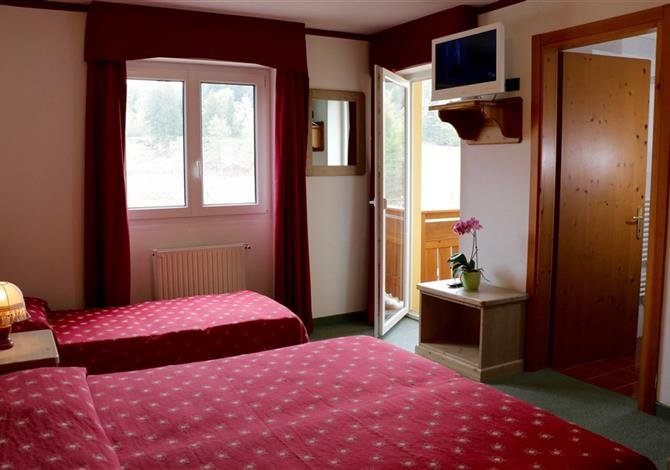 Folgaria/Lavarone - Hotel Al Lago