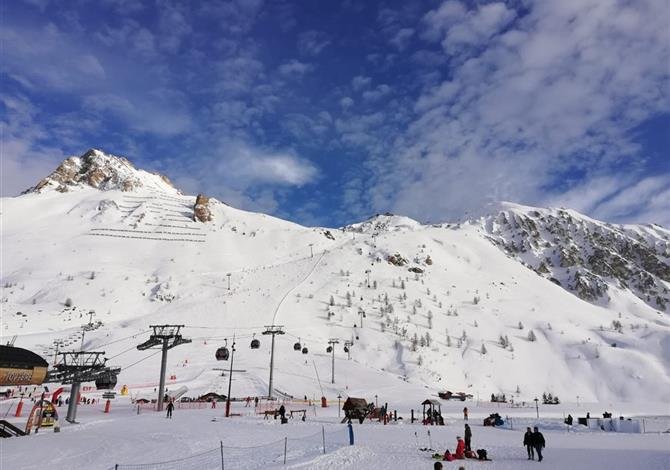 Tignes/Val d'Isère – Home Club a jiné