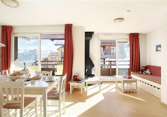 Puy Saint Vincent – Hameau des Ecrins, Chalets de PSV, Dame Blanche a jiné