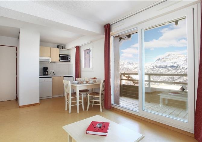 Puy Saint Vincent – Hameau des Ecrins, Chalets de PSV, Dame Blanche a jiné