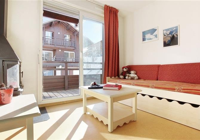 Puy Saint Vincent – Hameau des Ecrins, Chalets de PSV, Dame Blanche a jiné