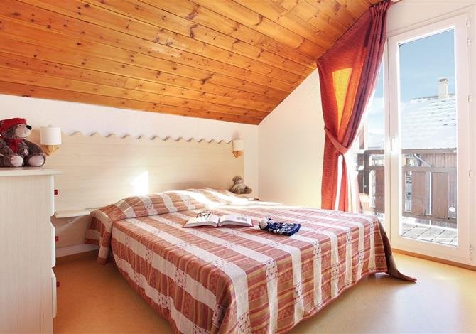 Puy Saint Vincent – Hameau des Ecrins, Chalets de PSV, Dame Blanche a jiné