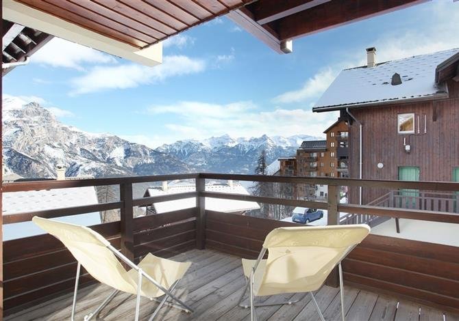 Puy Saint Vincent – Hameau des Ecrins, Chalets de PSV, Dame Blanche a jiné