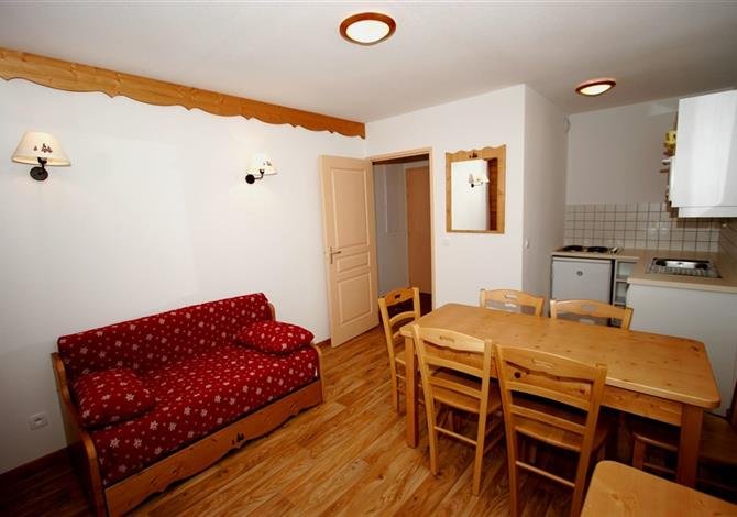 Puy Saint Vincent – Hameau des Ecrins, Chalets de PSV, Dame Blanche a jiné