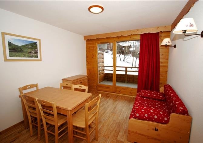 Puy Saint Vincent – Hameau des Ecrins, Chalets de PSV, Dame Blanche a jiné