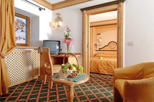 Hotel Monzoni - Passo San Pellegrino