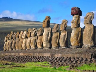 Velikonoční ostrov, Chile - Za přírodou, kulturou a vínem centrálního Chile a záhadnými sochami moai