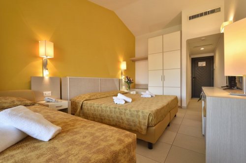 Futura Club Baja Bianca - Capo Coda Cavallo