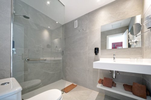 Broncemar Beach Suites