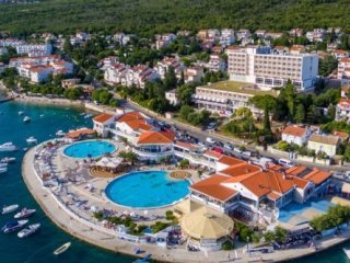 Hotel Katarina s bazénem - Chorvatsko, Selce - Pobytové zájezdy