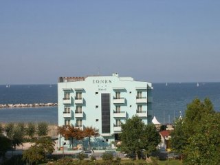 Hotel Iones - Emilia Romagna - Itálie, Rimini - Pobytové zájezdy