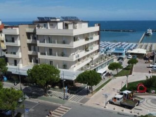 Hotel Amare Beach - Střední Jadran - Itálie, Cesenatico - Pobytové zájezdy