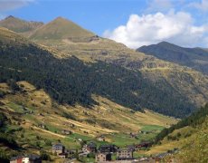 Andorra, srdce Pyrenejí letecky