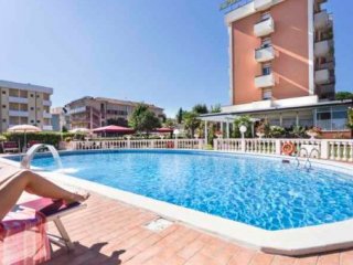 Hotel Apollo s bazénem Viserbella - Emilia Romagna - Itálie, Rimini - Pobytové zájezdy
