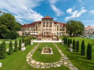 Health Spa Hotel Thermia Palace - Pobytové zájezdy