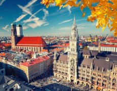 Hotel Hampton Hilton City West 3, Mnichov, vlakem