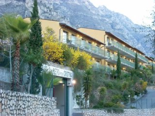 Hotel San Pietro - Lombardie - Itálie, Limone sul Garda - Pobytové zájezdy