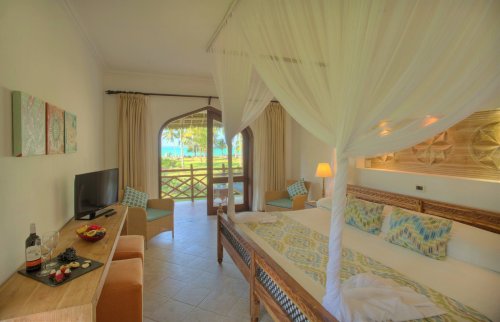 Hotel Bluebay Beach Resort