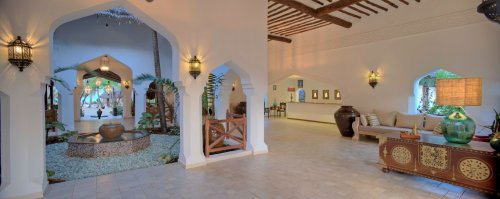 Hotel Bluebay Beach Resort