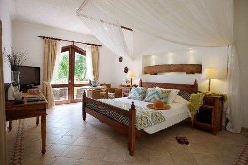 Hotel Bluebay Beach Resort