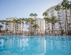 Hotel Servatur Waikiki